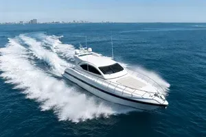 72' Mangusta 2004