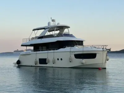 Absolute Navetta 52