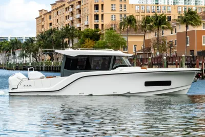 Aiata Wayfinder 38 Cabin 2025