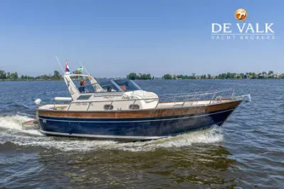APREAMARE 28 MIDCABIN motor yacht for sale