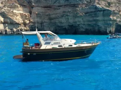 Apreamare 7.5 Semicabinato