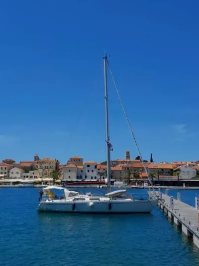 Asmus Hanseat 38