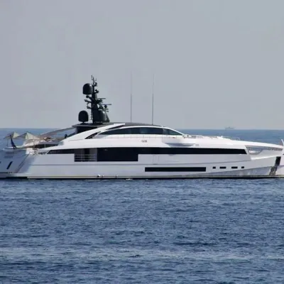 Aurora (160' Custom)