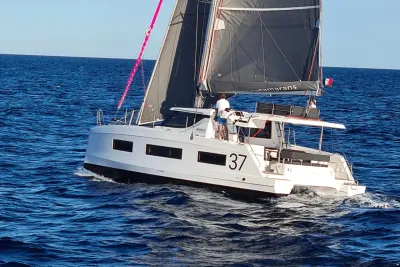 Aventura 37 Easy Sail & Comfort Packs
