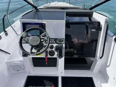 Axopar 25 Cross-Top