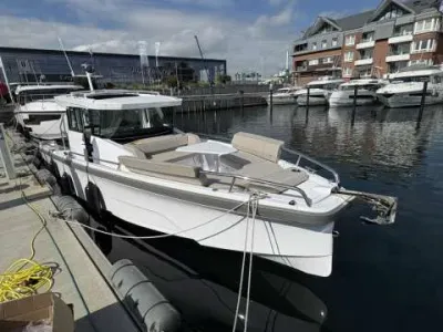 Axopar 29 XC Cross Cabin