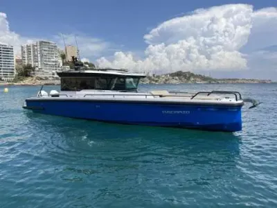 Axopar 37 Cross Cabin