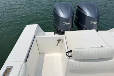 Axopar 37 XC Cross Cabin 2024