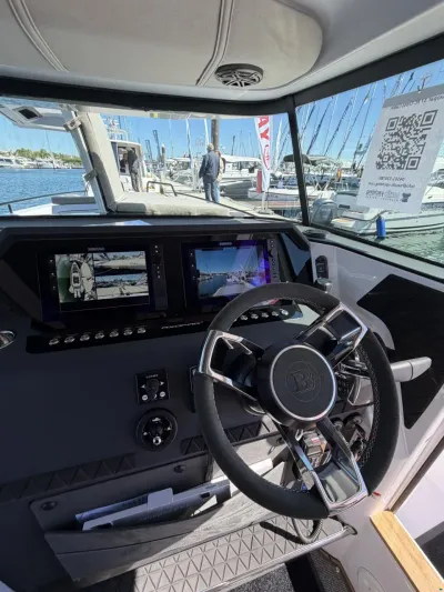 Axopar 37 XC Cross Cabin