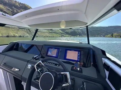 Axopar 38 Cross Cabin