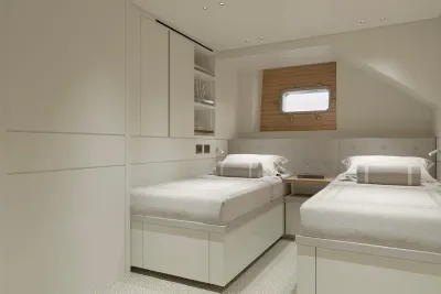 Azimut 116 2012
