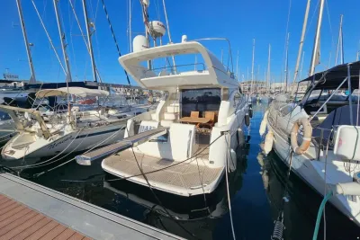 Azimut 46