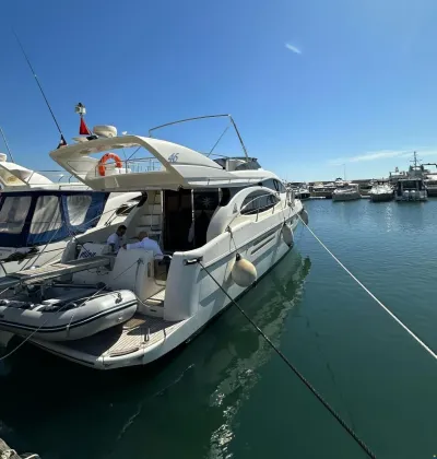 Azimut 46