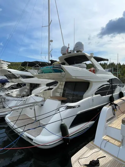 Azimut 55