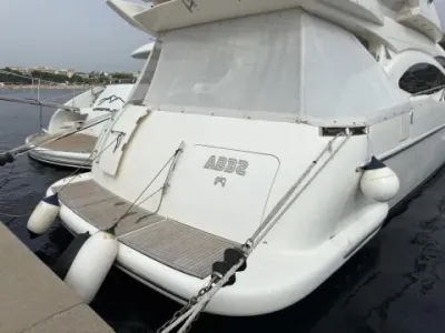Azimut 68 Plus