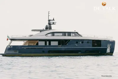 AZIMUT MAGELLANO 30M motor yacht for sale