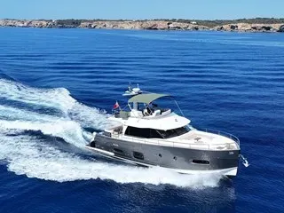 Azimut Magellano 53