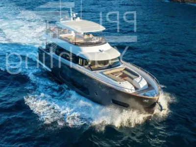 Azimut Magellano 66