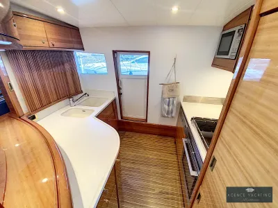 Azimut Seadeck 7 2025