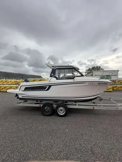 Bateau JEANNEAU MERRY FISHER 605 SÉRIE 2 occasion Slovaquie