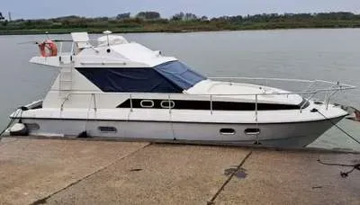 Bateau MOCHI 1000 COMAR occasion Italie