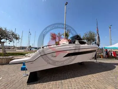 Bateau RANIERI NEXT 255 LX neuf Italie
