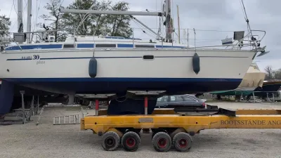 Bavaria 30 Plus