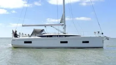 Bavaria C 42