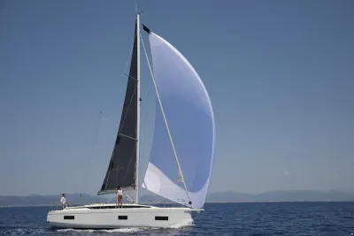 Bavaria C38