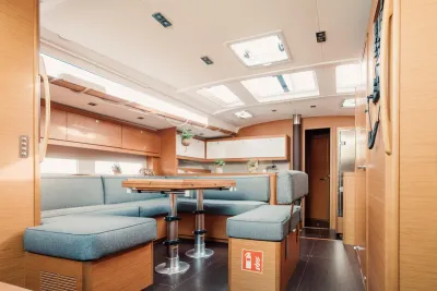 Bavaria C42 2026