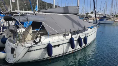 Bavaria Cruiser 33