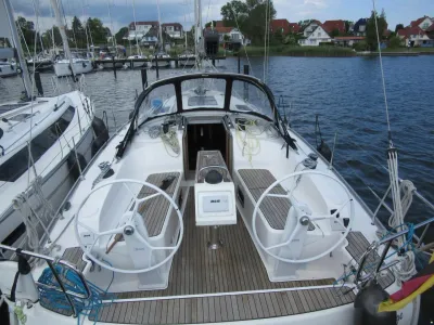 Bavaria Cruiser 37