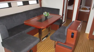 Bavaria Cruiser 38 2010