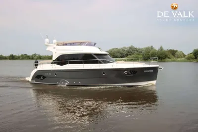 BAVARIA E40 FLY motor yacht for sale
