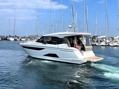 Bavaria R40 Coupe