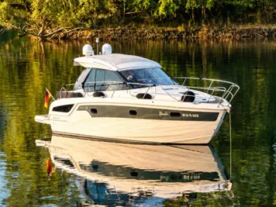 Bavaria S33 HT
