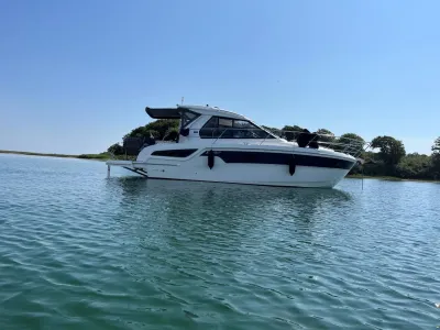 Bavaria S33HT