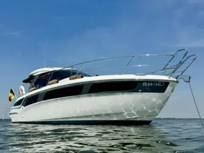Bavaria S36HT