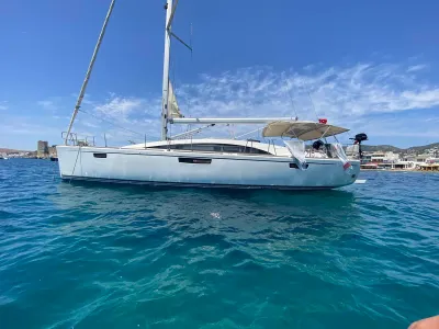 Bavaria Vision 2013 Cruising Yacht