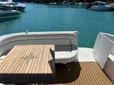 Bayliner 3055
