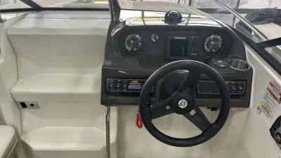 Bayliner VR 5 Cuddy