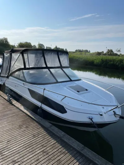 Bayliner VR5 Cuddy