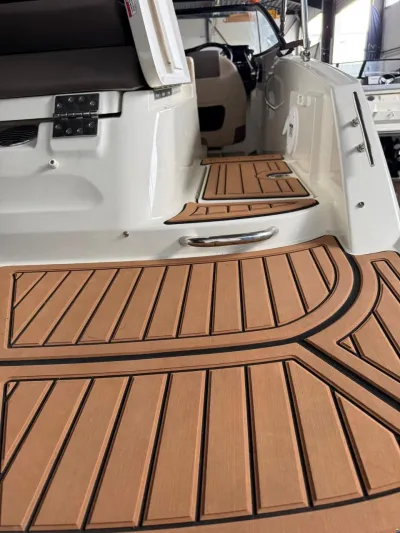 Bayliner VR5 Cuddy
