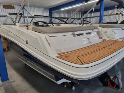 Bayliner VR5 Cuddy Europe