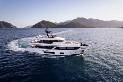BELLE ILE | Luxury Motor Yacht for Sale | C&N