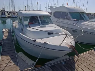 Beneteau Antares 710