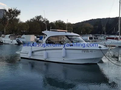 Beneteau Antares 8
