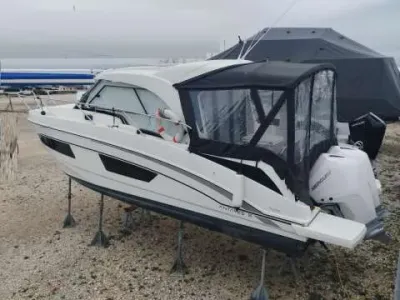 Beneteau Antares 9 OB
