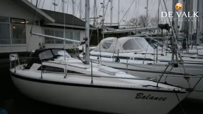 BENETEAU FIRST 27 sailing yacht for sale