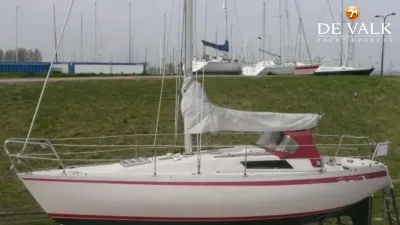 BENETEAU FIRST 30 sailing yacht for sale